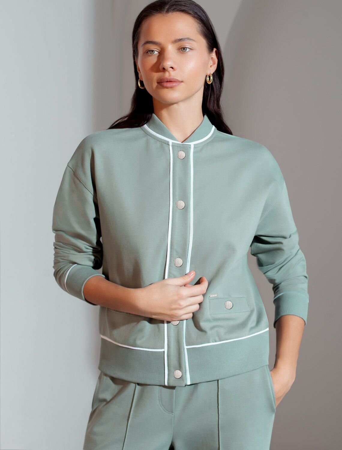 VILATTE Джемпер 591693 D49.166 св.оливковый