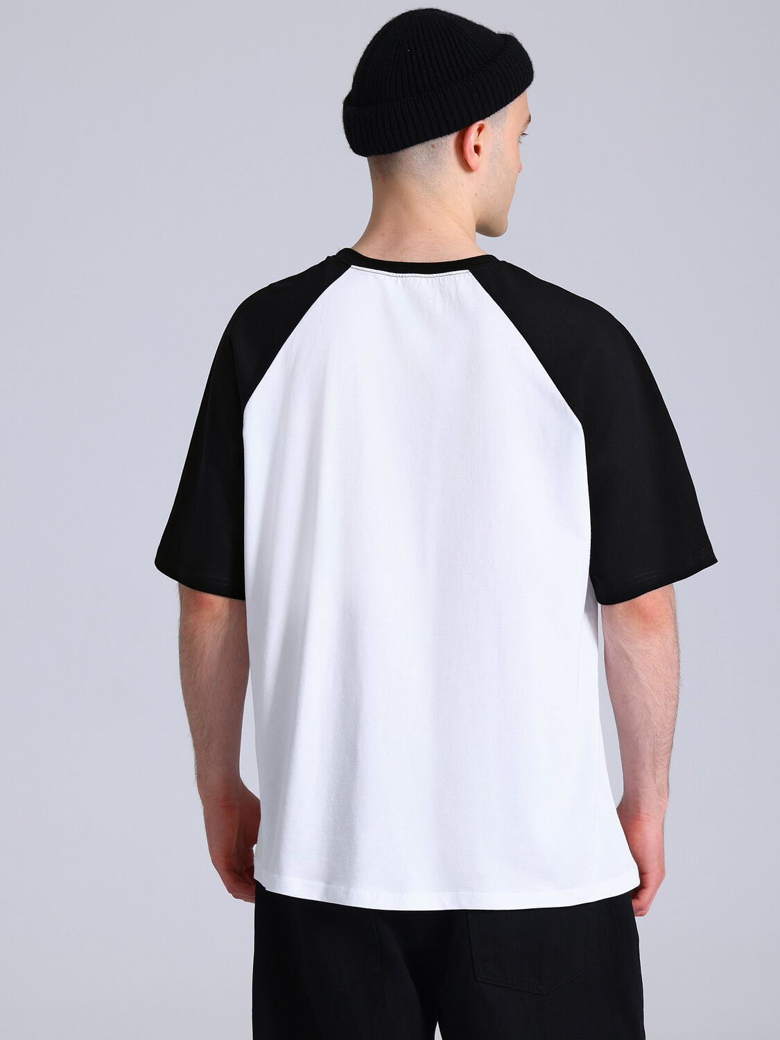 Апрель Футболка 591837 1МДФК5040001 белый+черный