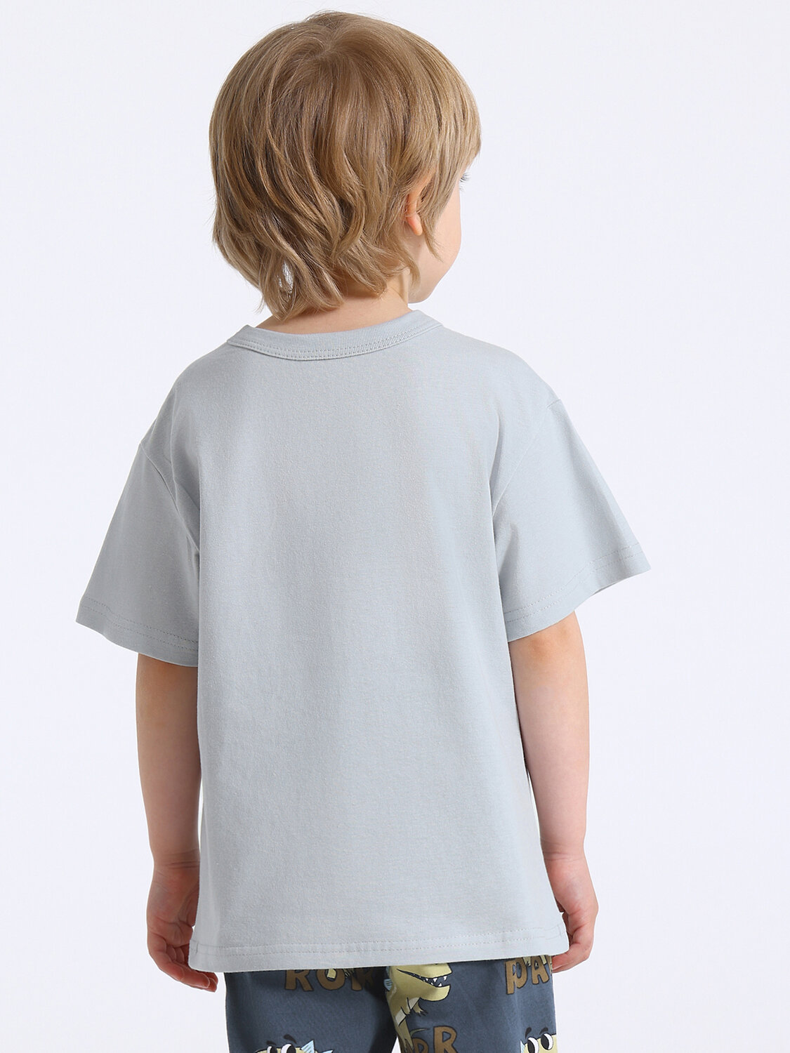 Апрель Футболка 591863 1ПДФК5055001 светло-серый