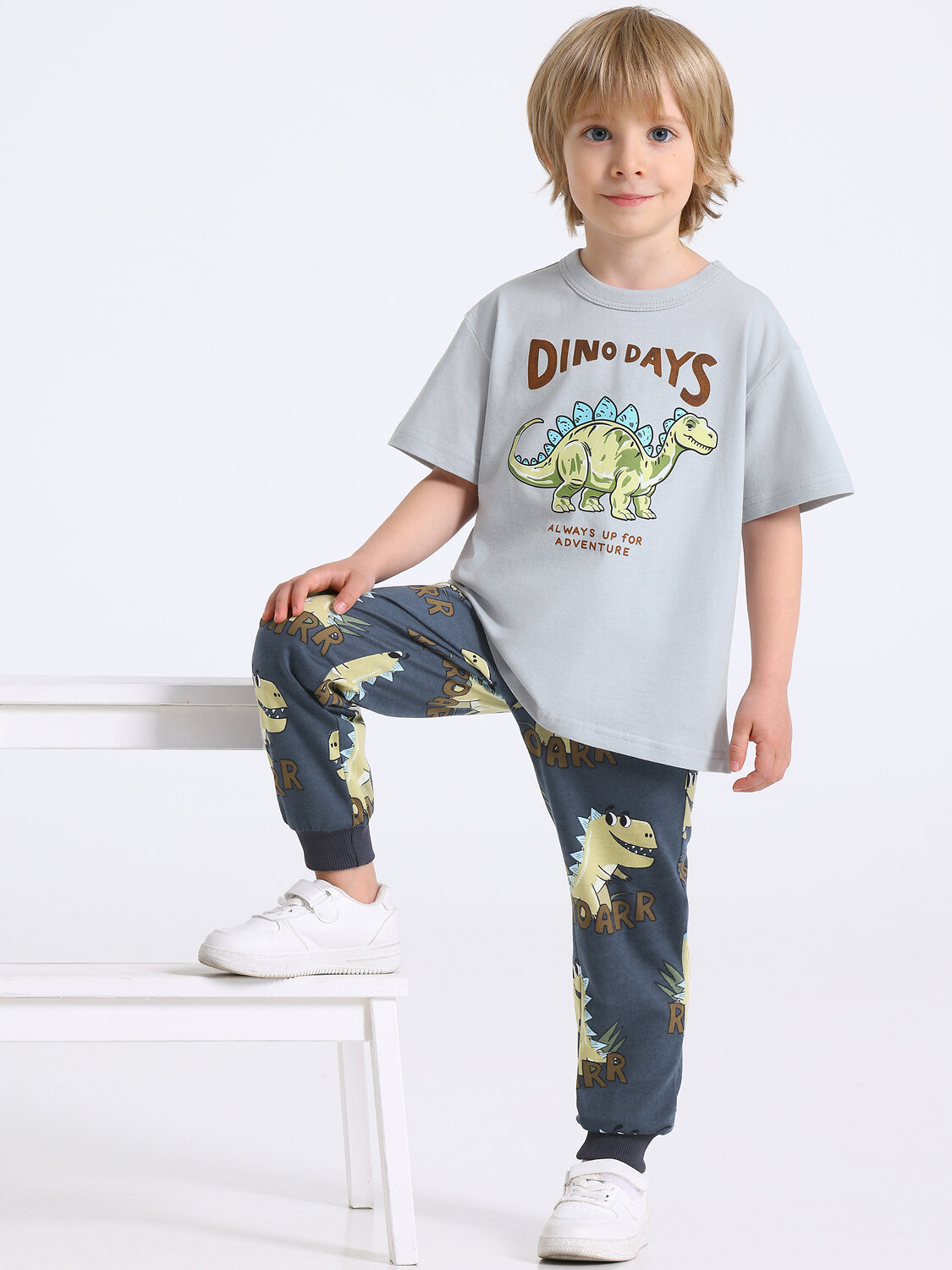 Апрель Футболка 591863 1ПДФК5055001 светло-серый