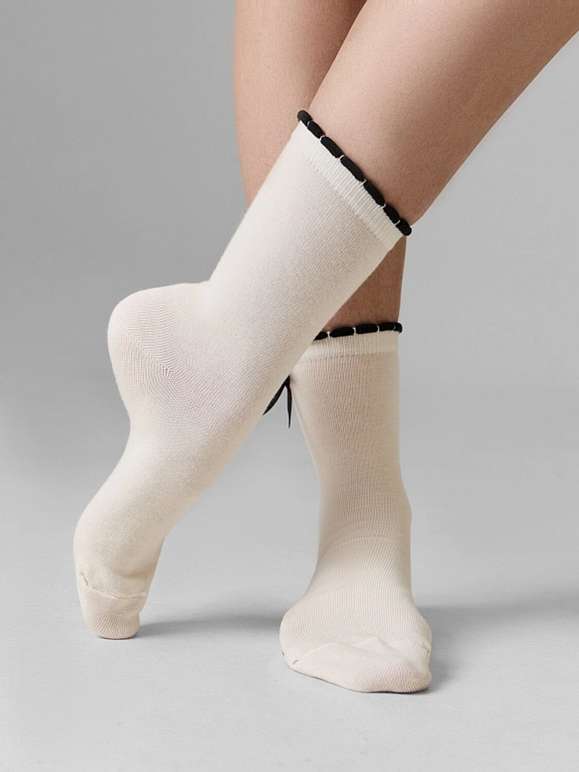 MARK FORMELLE Женские носки 591955 273K-3566 молочный