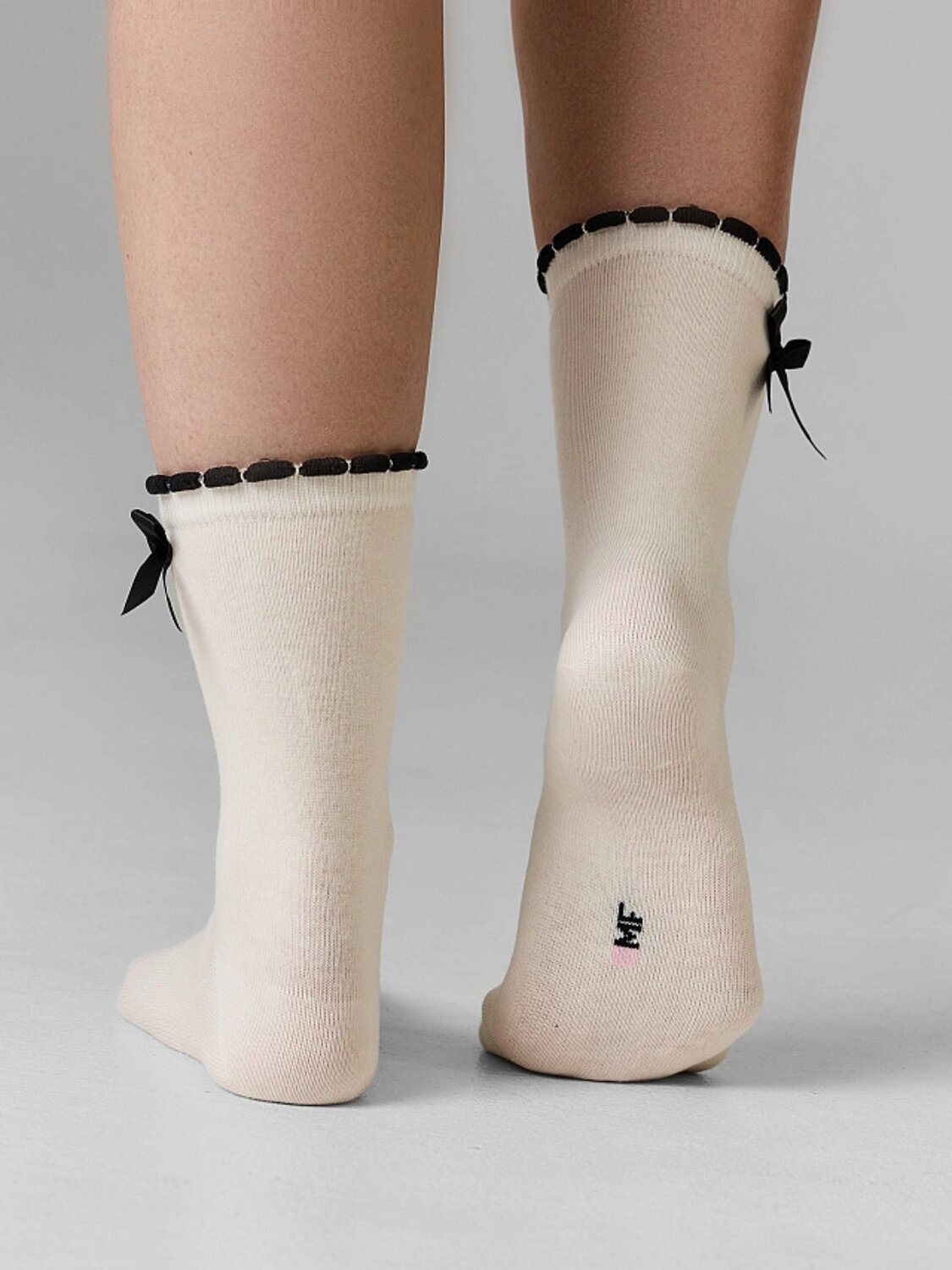 MARK FORMELLE Женские носки 591955 273K-3566 молочный