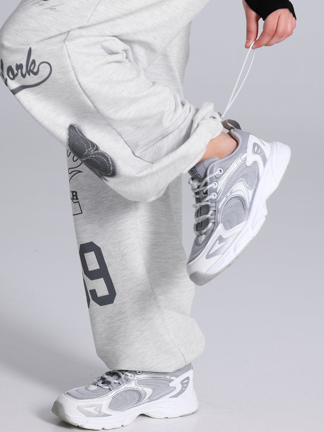 Апрель Брюки 592073 1ДББ5172839 светло-серый