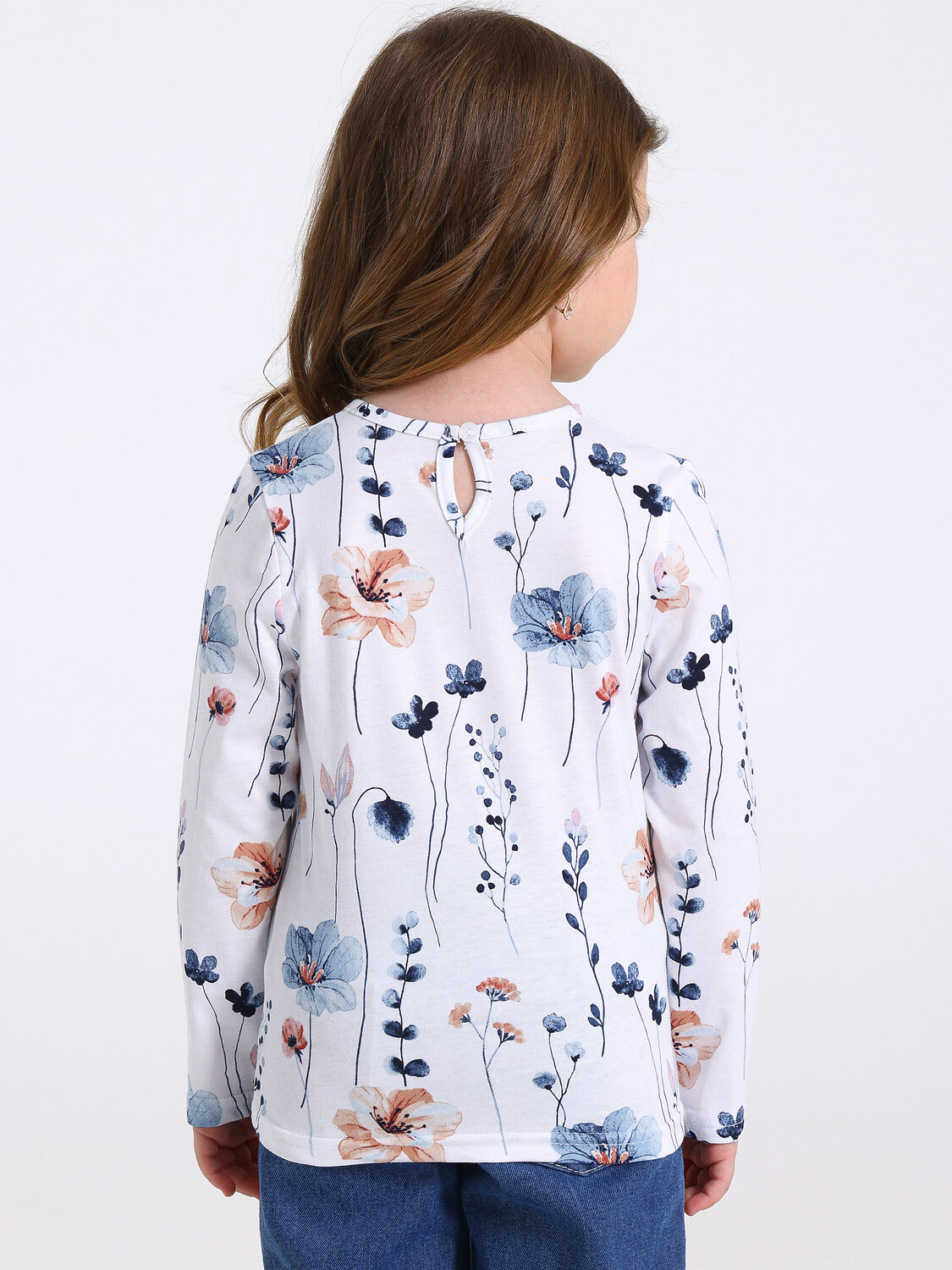 Апрель Лонгслив 592074 1ДДЛД3568001н крупные нежные цветы