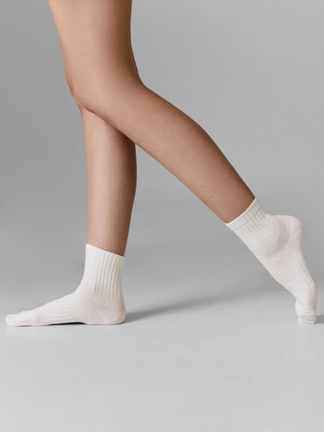 MARK FORMELLE Женские носки 592244 337C-3585 белый
