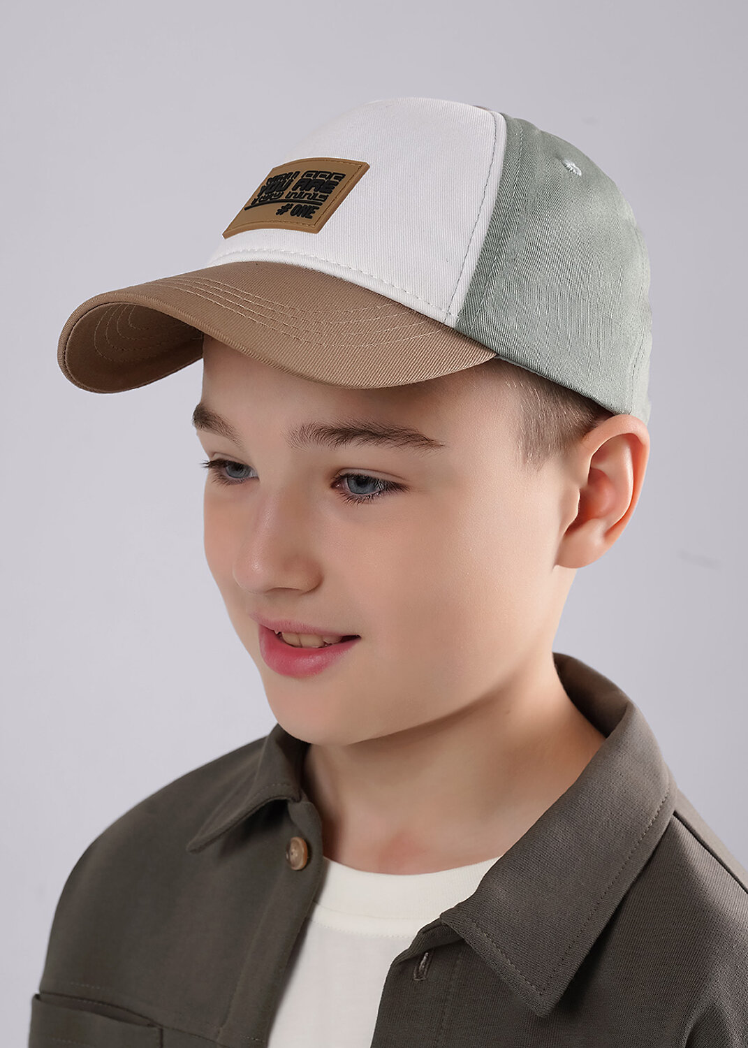 CLEVER Кепка 592309 112 х/б молочный/св.зелёный