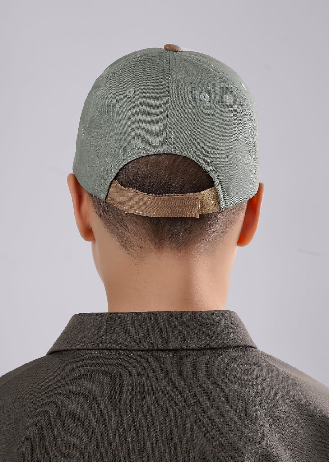 CLEVER Кепка 592309 112 х/б молочный/св.зелёный