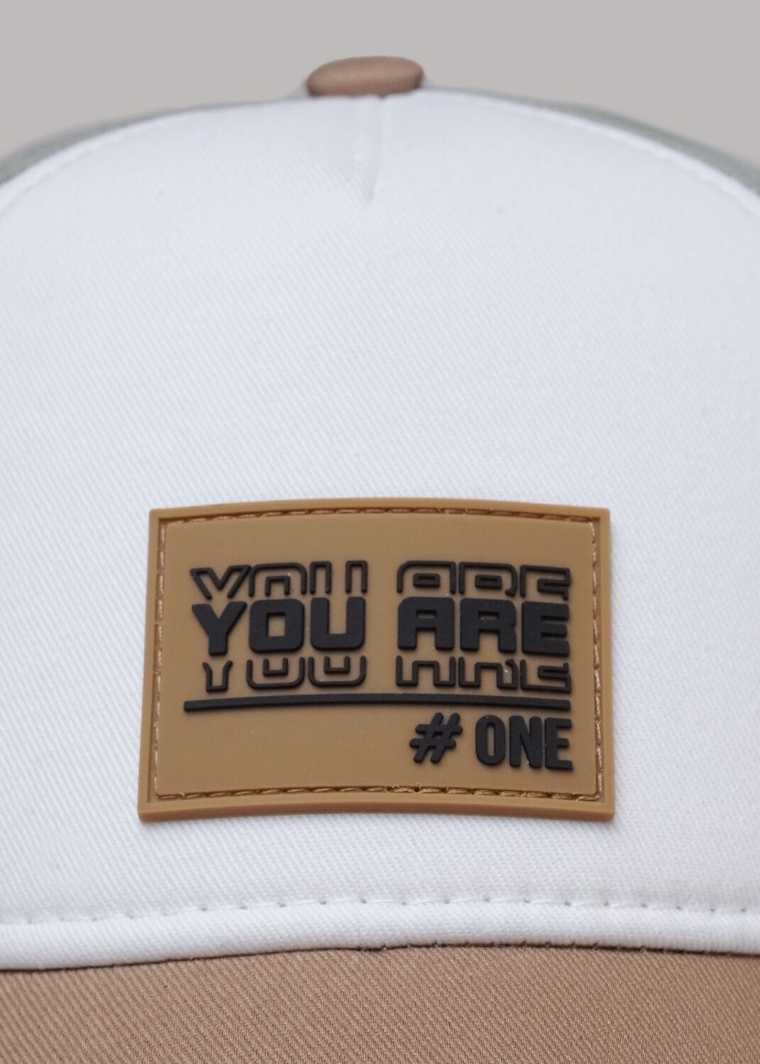 CLEVER Кепка 592309 112 х/б молочный/св.зелёный