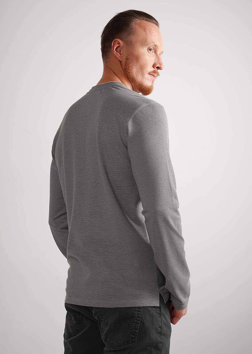 CLEVER Джемпер 592352 562656/04кжн maxi(макси) серый/белый