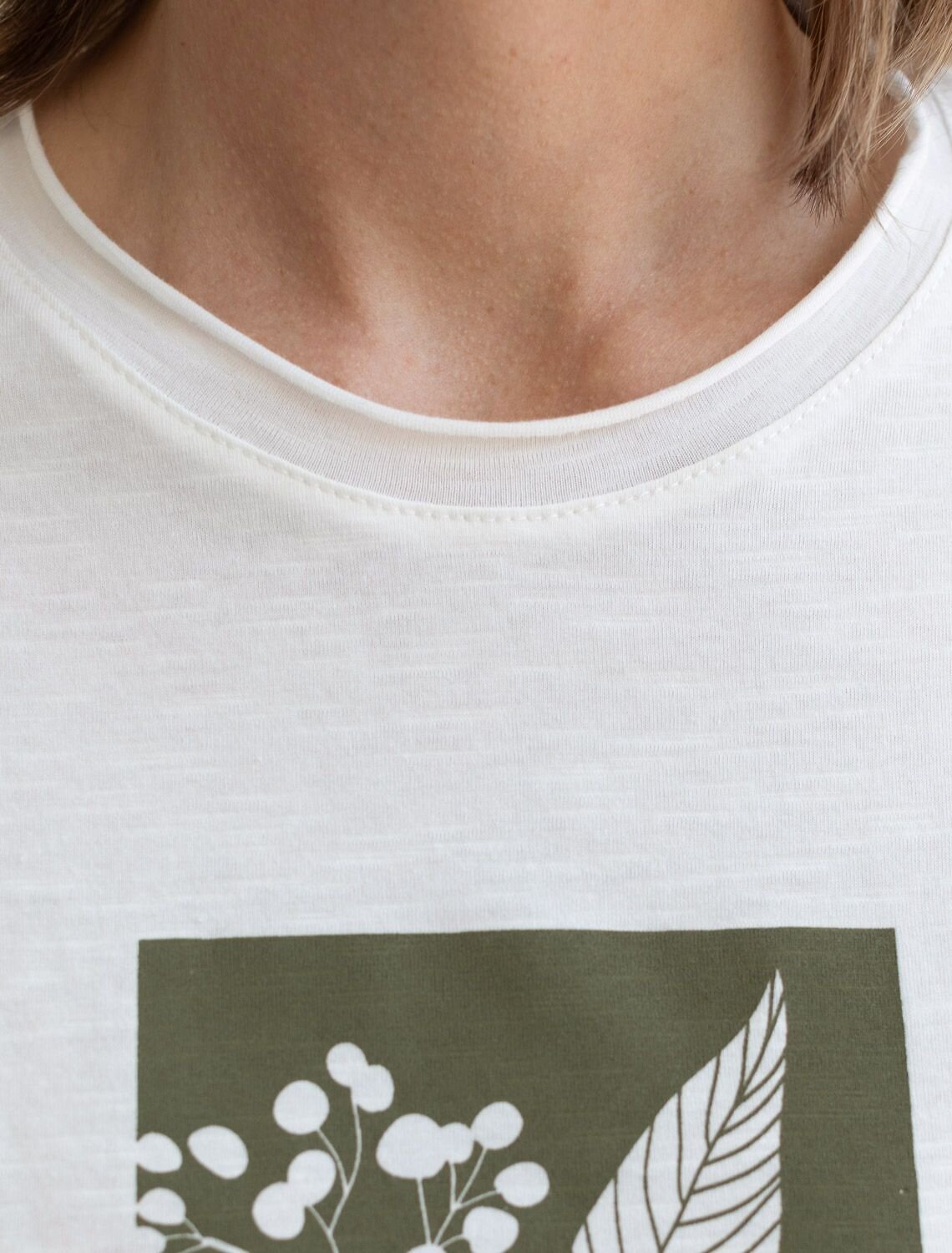 VILATTE Футболка 592994 D49.163 молочный_ветка