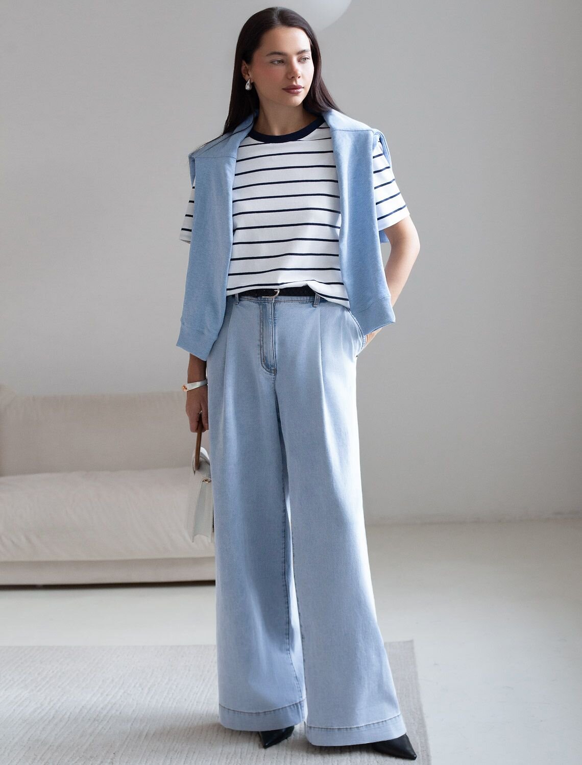 VILATTE Джинсы 593012 D54.318 светло-голубой