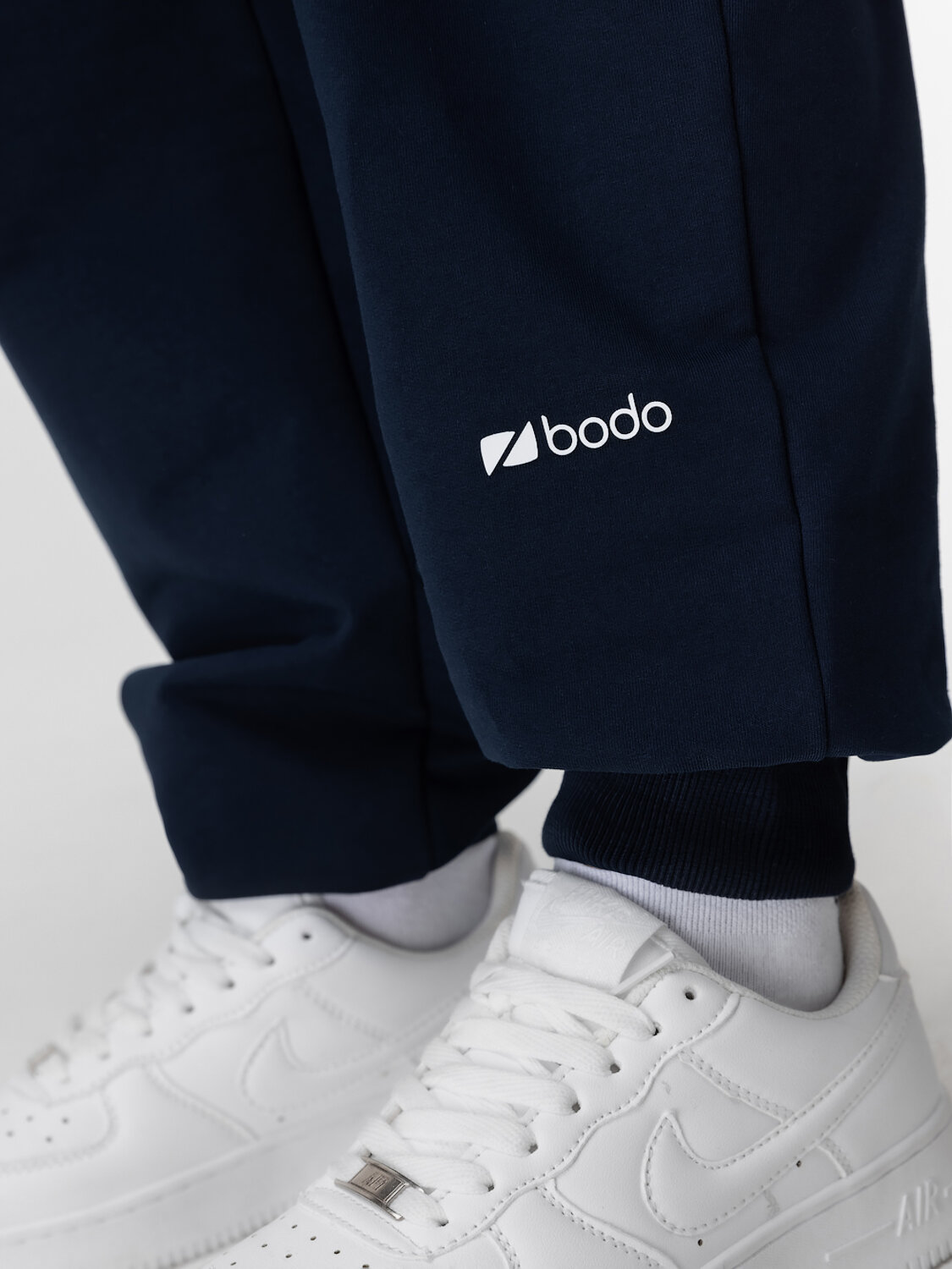 Bodo Костюм 597989 46-154MU темно-синий (белый)