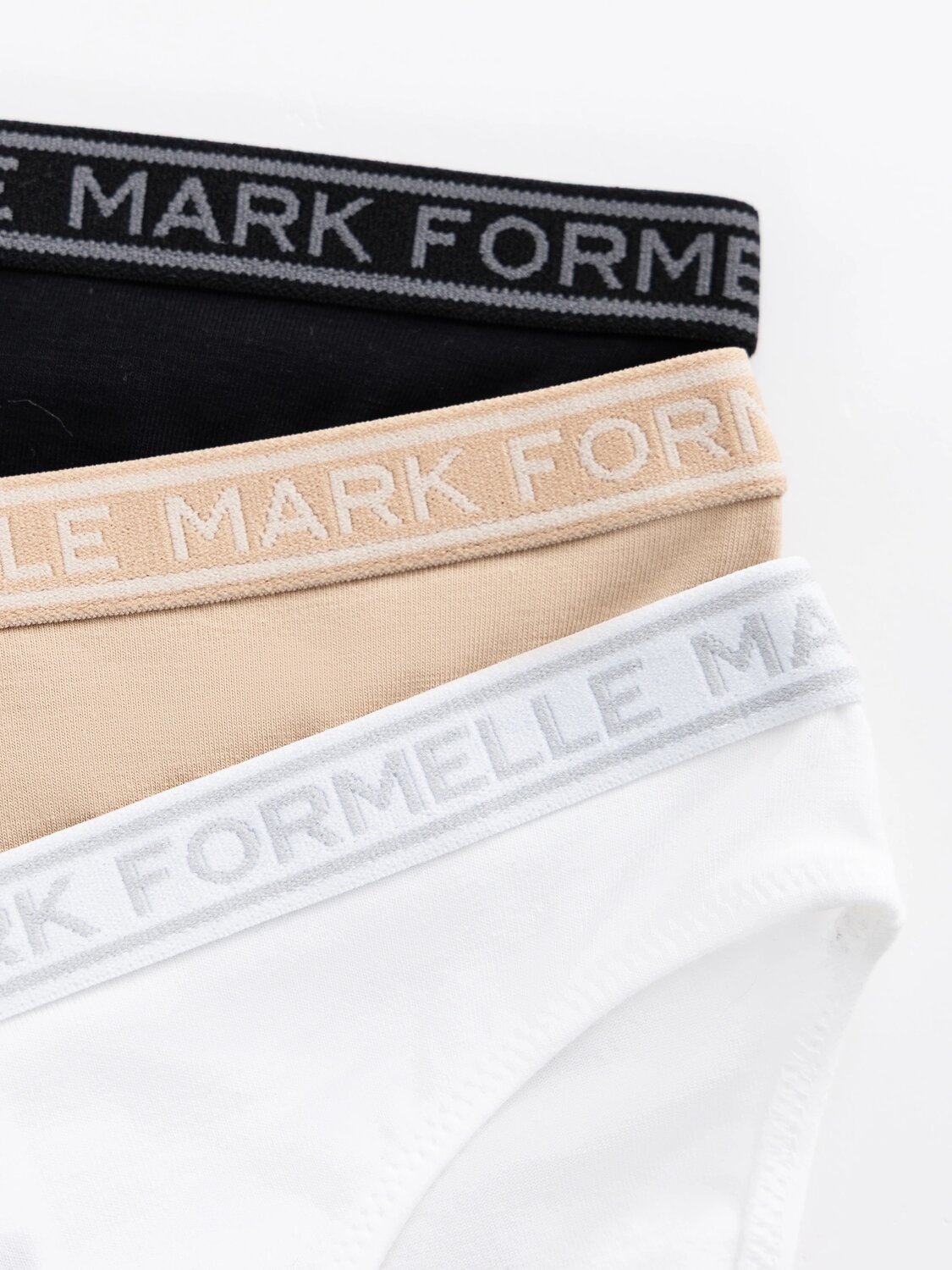 MARK FORMELLE Трусы 604378 417754-3 белый + обжаренный миндаль + черный