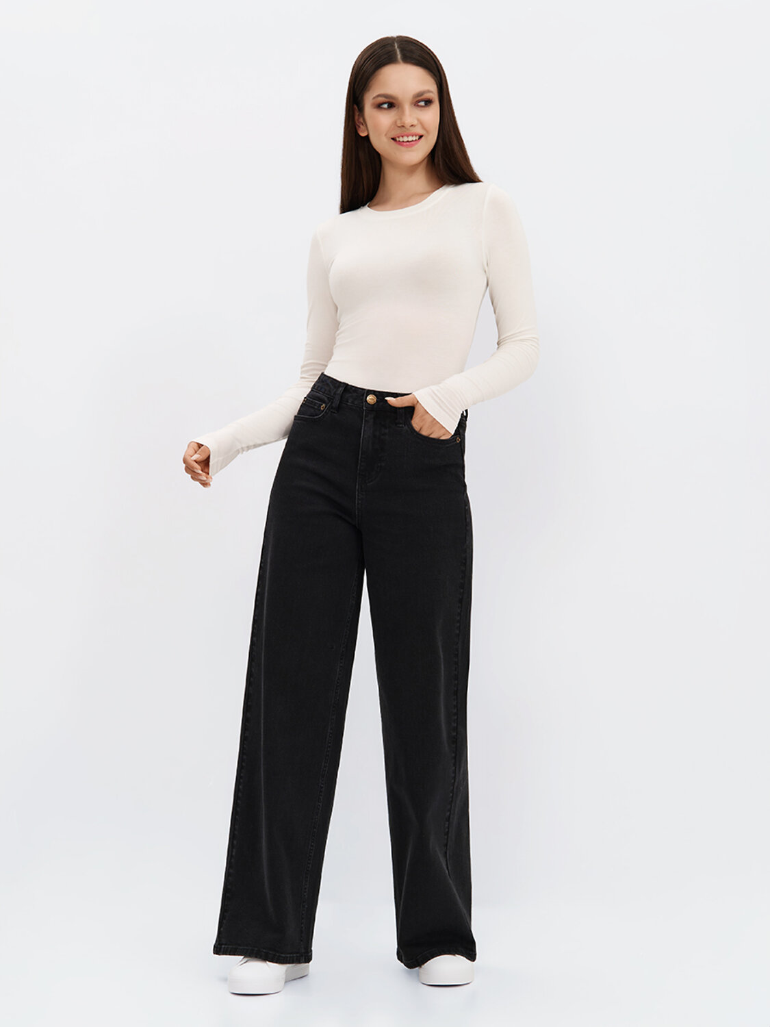 Omsa Джинсы 605031 OmD 1500 WIDE LEG Джинсы жен. Nero (Черный)