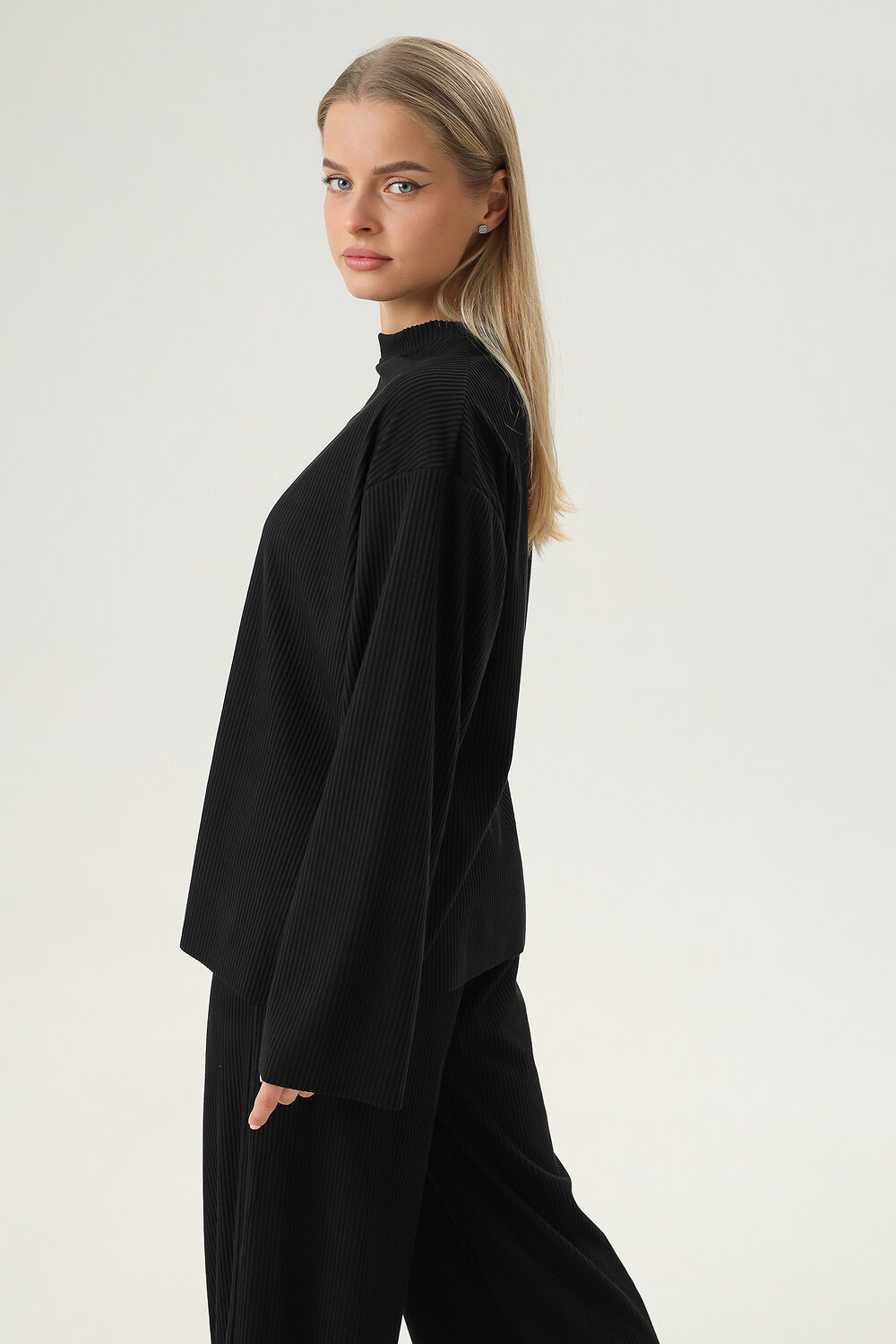 Натали Костюм 605605 14649 черный