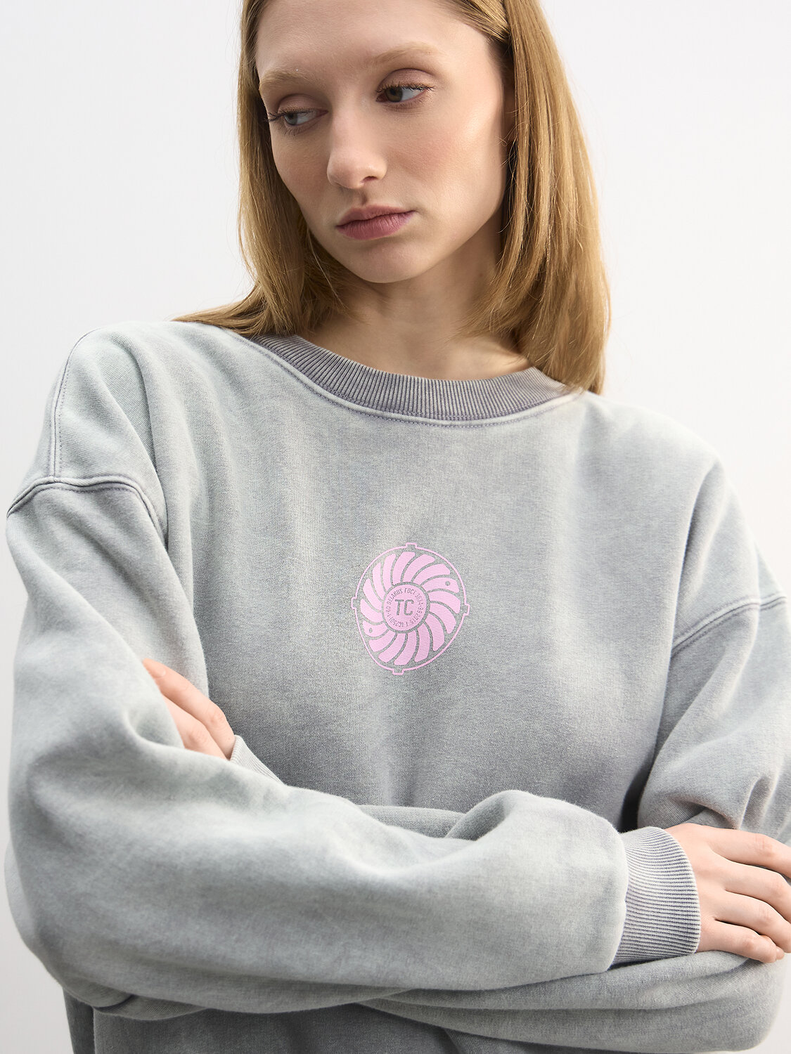 MARK FORMELLE Свитшот 612767 122530 ACID WASH серый +печать