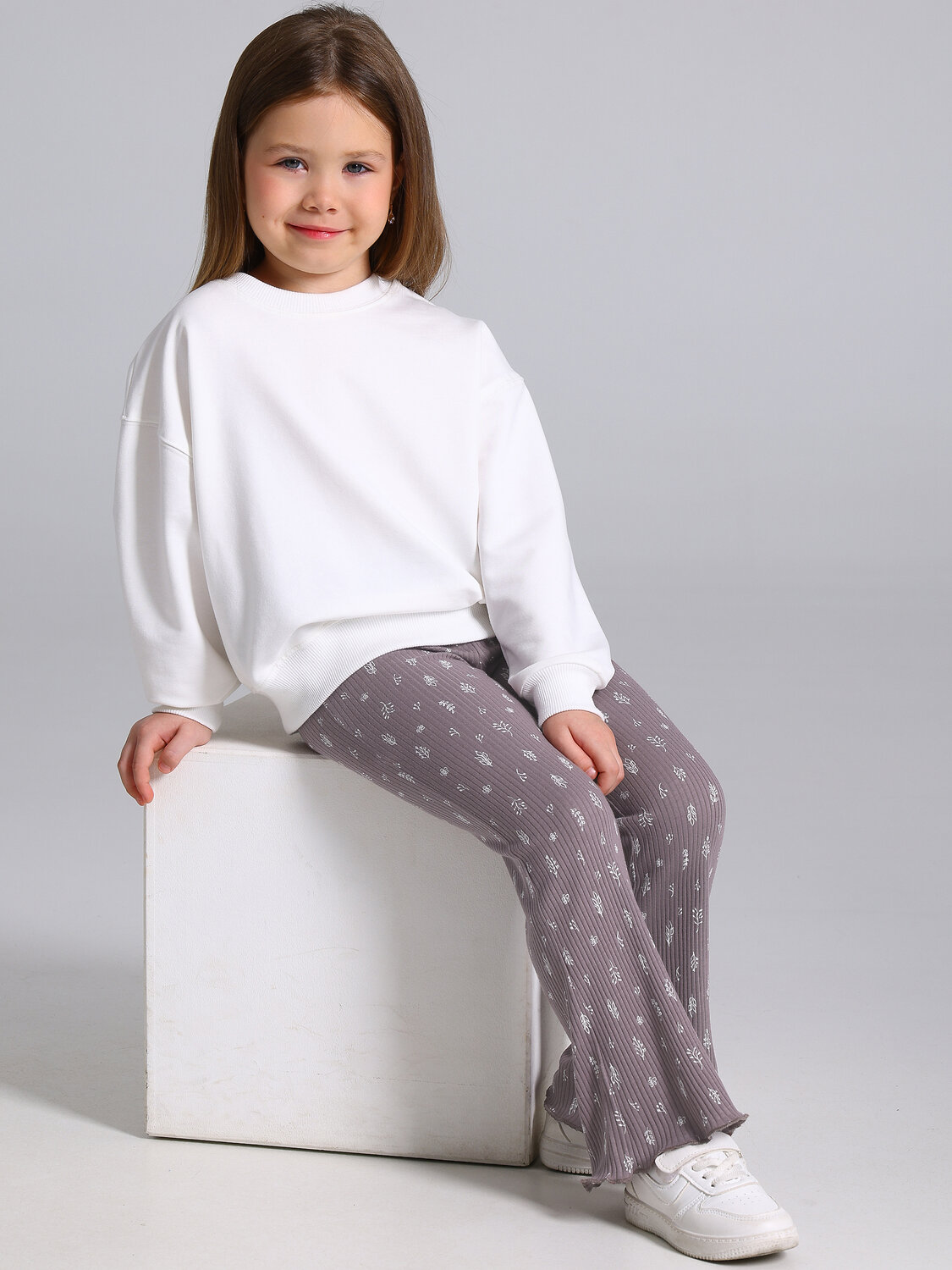 Апрель Брюки 613563 1ДББ5126223н веточки на коричневом