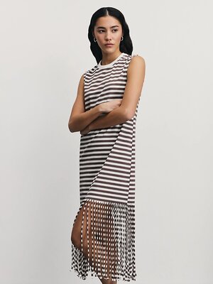 ZARINA Платье 535157 ZR2506022914 коричневый графика крупная