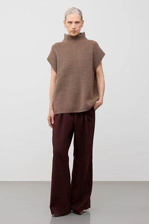 VERY NEAT Жилет 579456 ЕВ 30235/ш коричневый