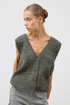 VERY NEAT Жилет 579460 ЕВ 30260/ш зеленый