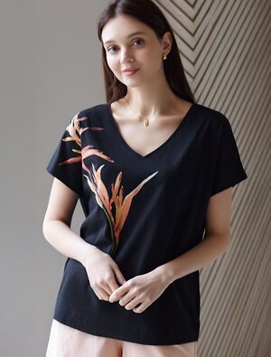 VILATTE Футболка 583467 D49.159 черный_тропический цветок