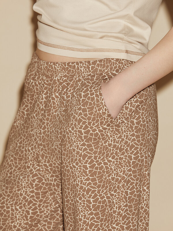 Omsa Пижама 562912 OmD 0226D FIERA Пижама жен. (Футболка + Брюки), СО Cappuccino (Коричневый)