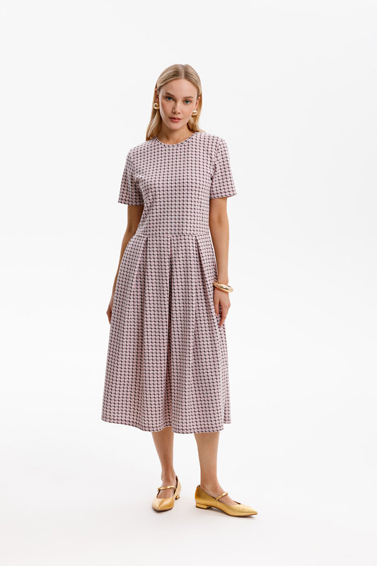 VERY NEAT Платье 568687 ЕВТ 5053 розовый