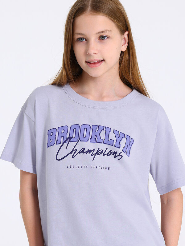 Апрель Футболка 568849 1ДДФК4437001 светло-сиреневый