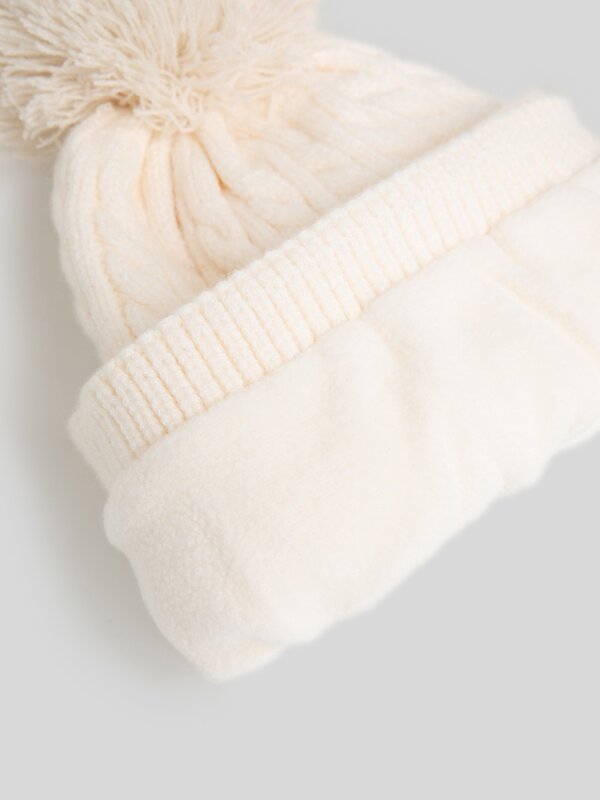 Acoola Шапка 569217 20236400223 молочный