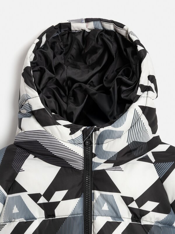 Acoola Куртка 569364 20110650035 черно-белый