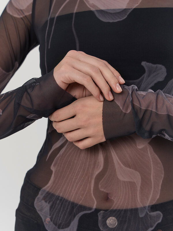 MARK FORMELLE Джемпер 570590 122845 цветы на черном