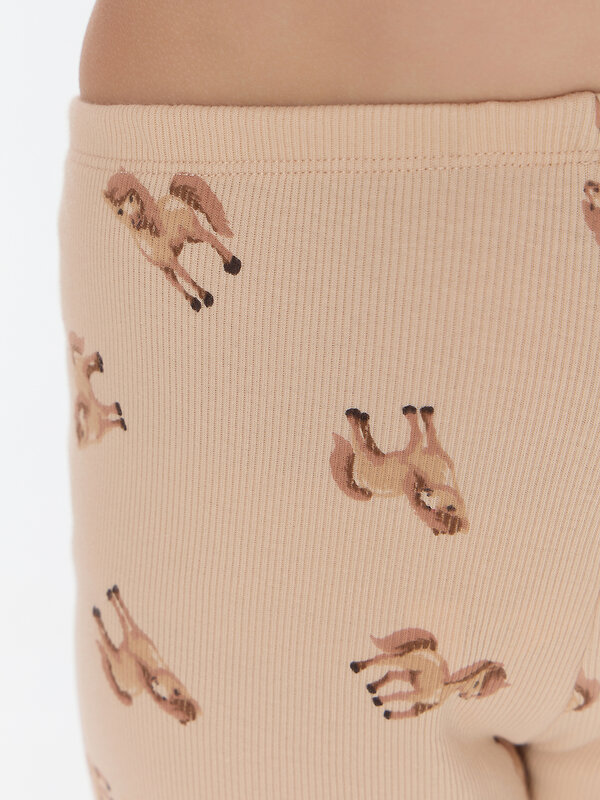 MARK FORMELLE Комплект 570730 567753 бежевый +лошадки на бежевом