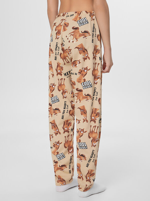 MARK FORMELLE Комплект 570762 563323 лошади на ирландском креме