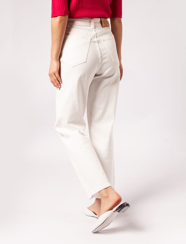 VILATTE Джинсы 570929 D54.266 белый