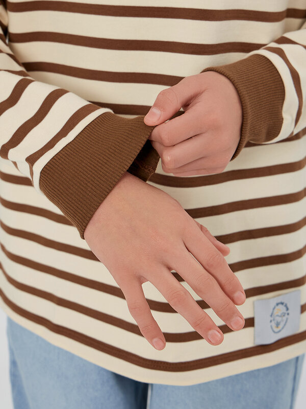 MARK FORMELLE Лонгслив 571044 123434/1 молочно -коричневая полоска