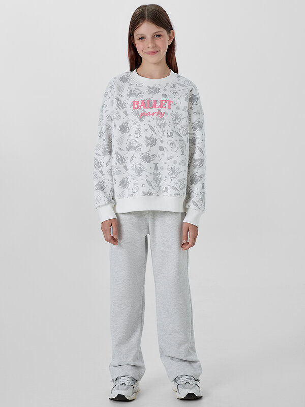 MARK FORMELLE Свитшот 571682 127897/1 игрушки на белом