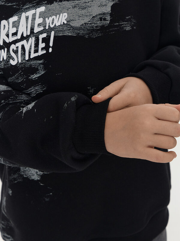 MARK FORMELLE Свитшот 573358 123447 черный +печать