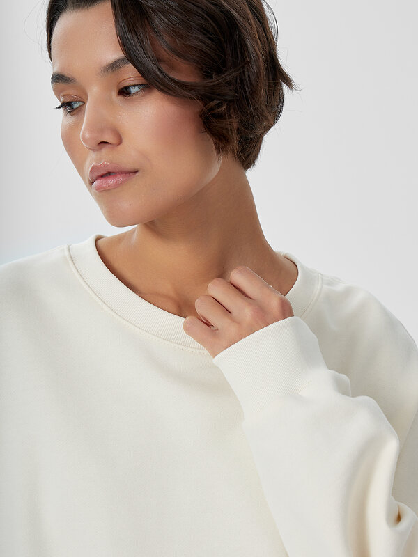 MARK FORMELLE Свитшот 573364 122949/1 молочный