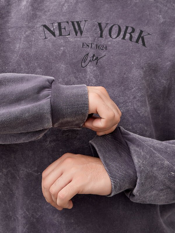 MARK FORMELLE Свитшот 573371 121801/1 серая варка +печать