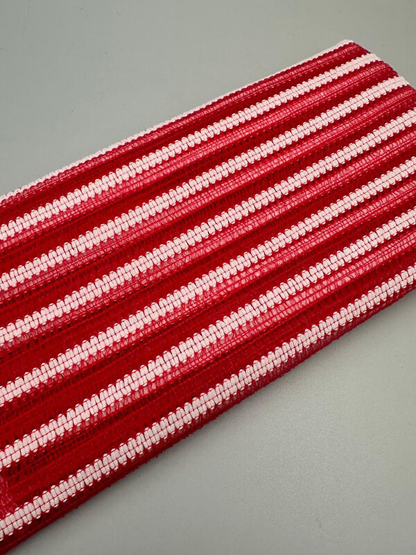 Bath Towel Мочалка-полотенце для душа с пилинг-эффектом / Stripe Long Exfoliating Towel, красная полоска 573432 28183 