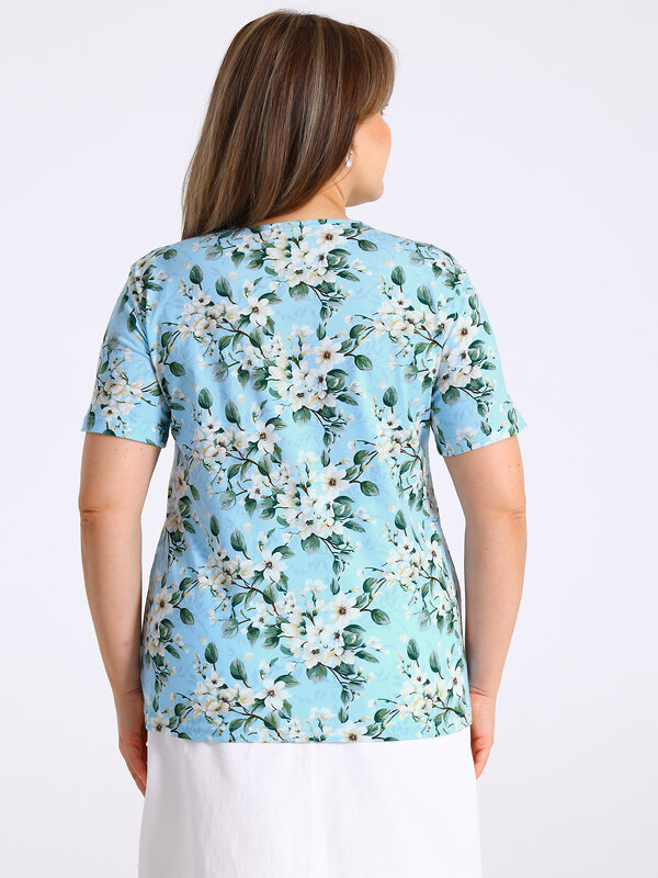 Апрель Футболка 573582 1ЖДФК3305001н яблоневый цвет на светло-голубом