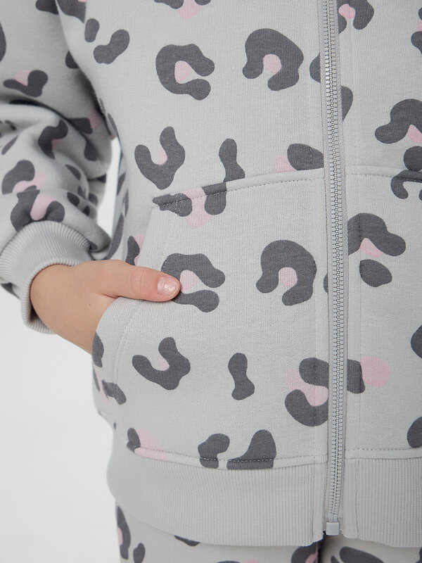 MARK FORMELLE Толстовка 573724 167737/1 леопард на св.сером