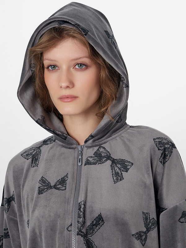 MARK FORMELLE Толстовка 573767 502984 бантики на сером