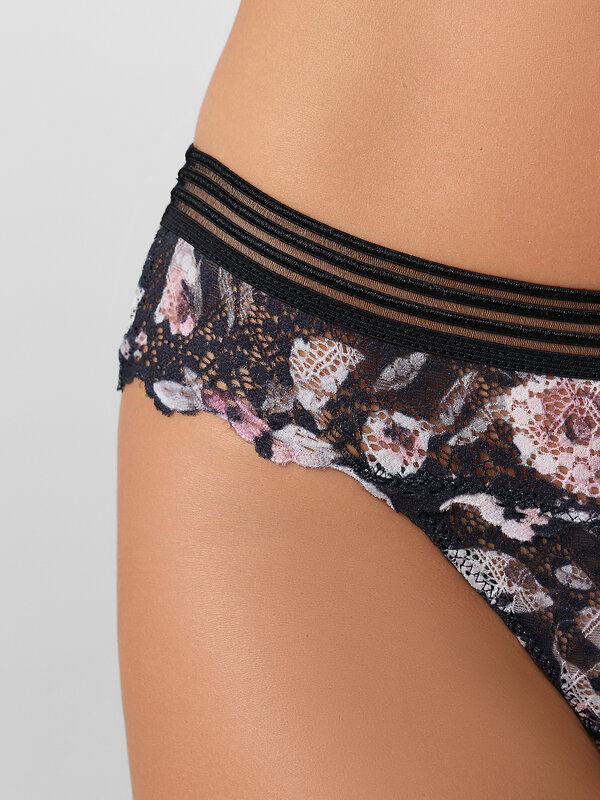 MARK FORMELLE Трусы 573799 412616 цветы на черном