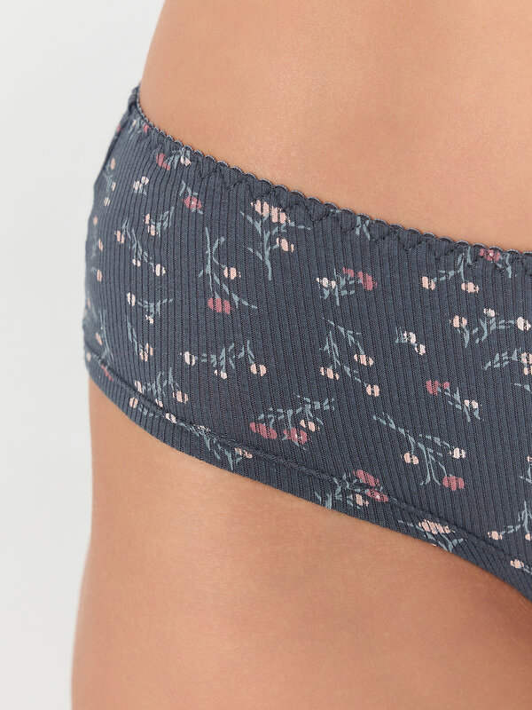 MARK FORMELLE Трусы 573840 412539 цветы на т.сером