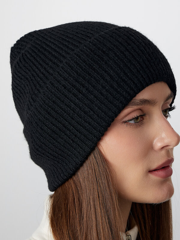 MARK FORMELLE Шапка 574128 24010 черный