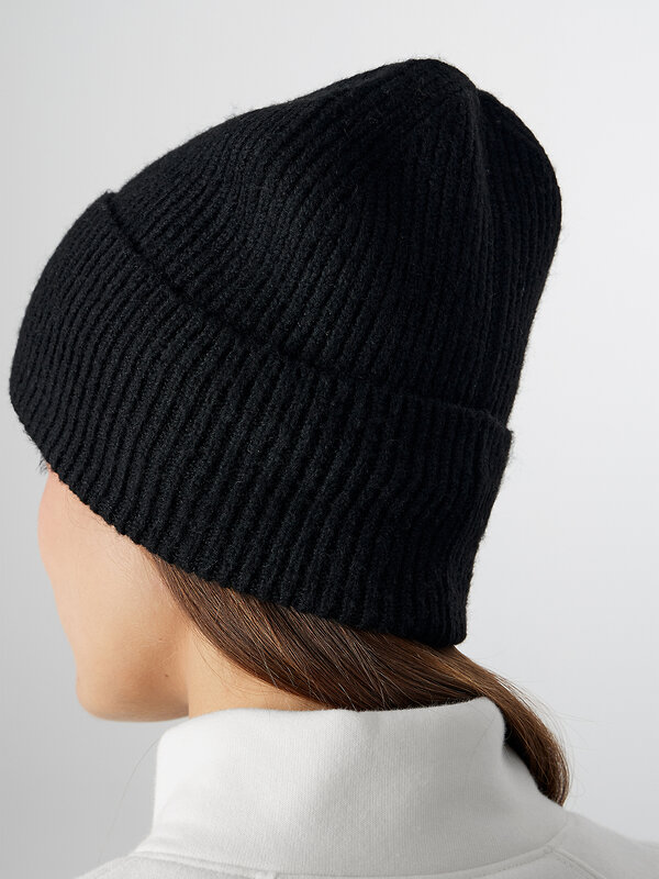 MARK FORMELLE Шапка 574128 24010 черный