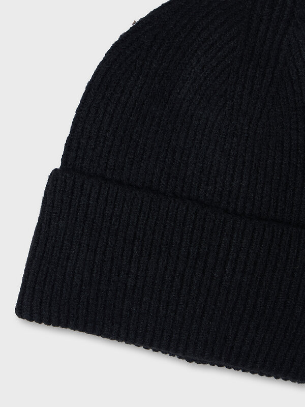 MARK FORMELLE Шапка 574128 24010 черный