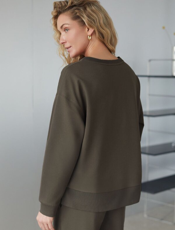 VILATTE Джемпер 575159 D49.167 хаки_athleisure mood