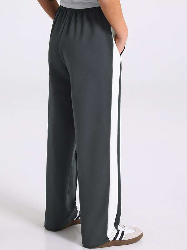 Апрель Брюки 575333 1ПББ4931139 темно-серый+сливки